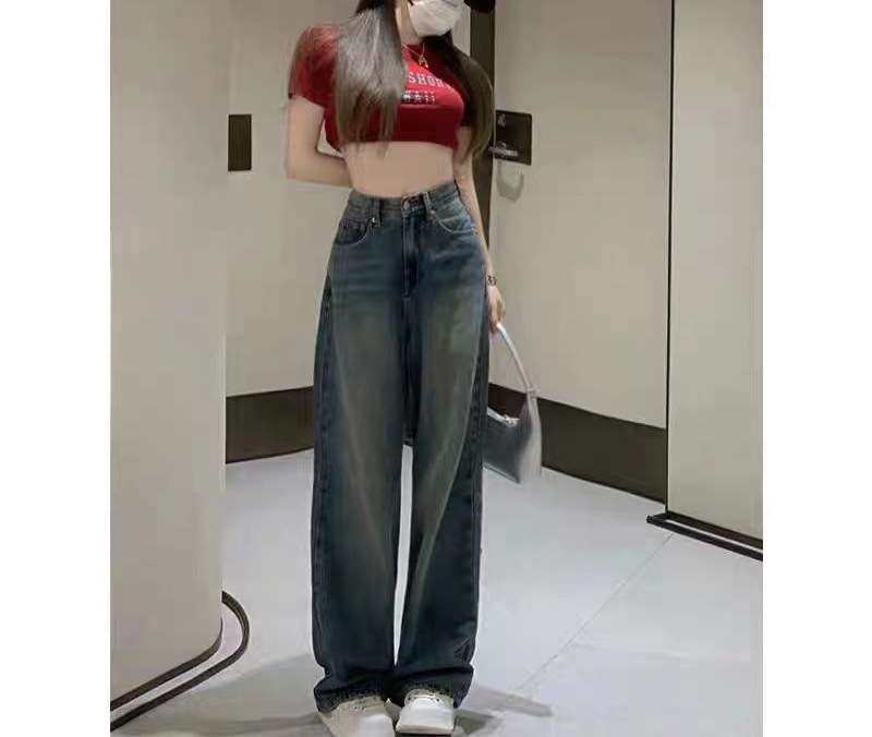 カジュアルコーデ  ゆったりワイドシルエットデニムパンツ