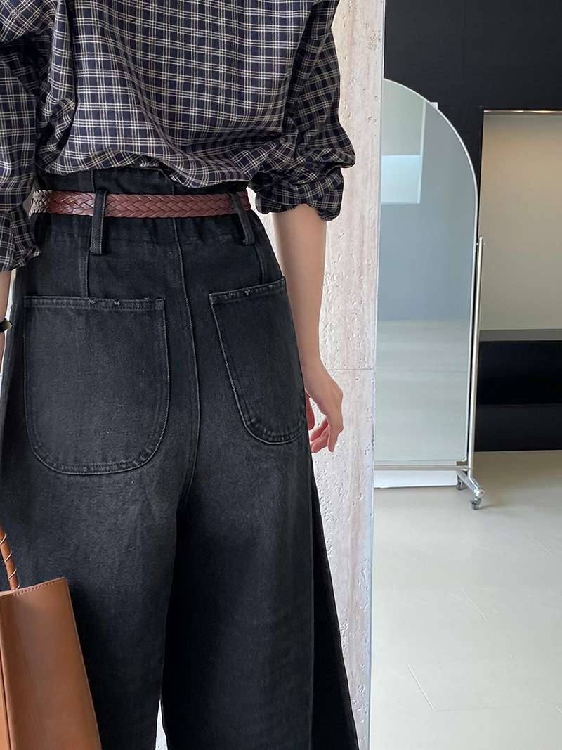 カジュアルコーデ  ワイドデニムパンツ ロング丈 ストレート