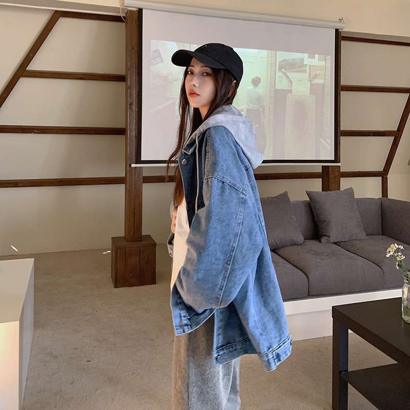 カジュアルコーデ  フード付きオーバーサイズデニムジャケット