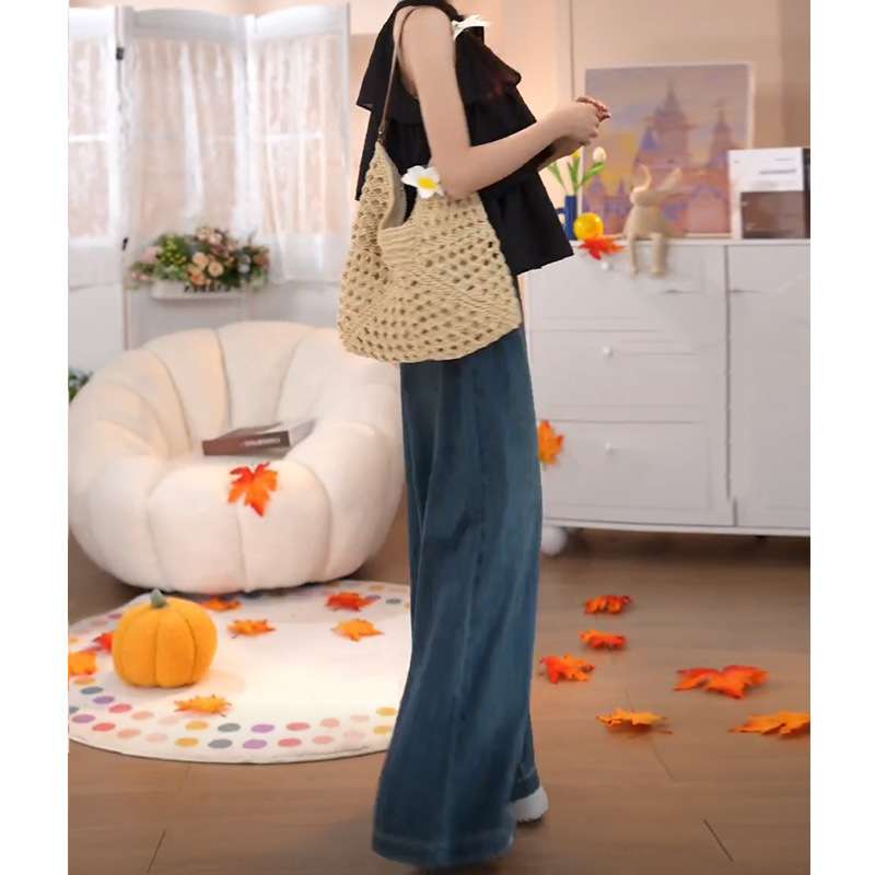 カジュアルコーデ  ワイドレッグデニムパンツ 秋冬カジュアル