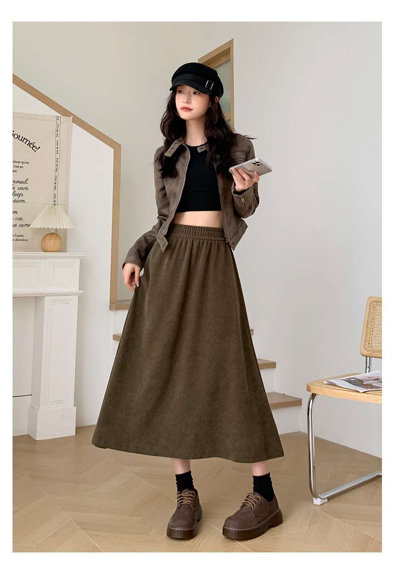 カジュアルコーデ  ロングフレアスカート