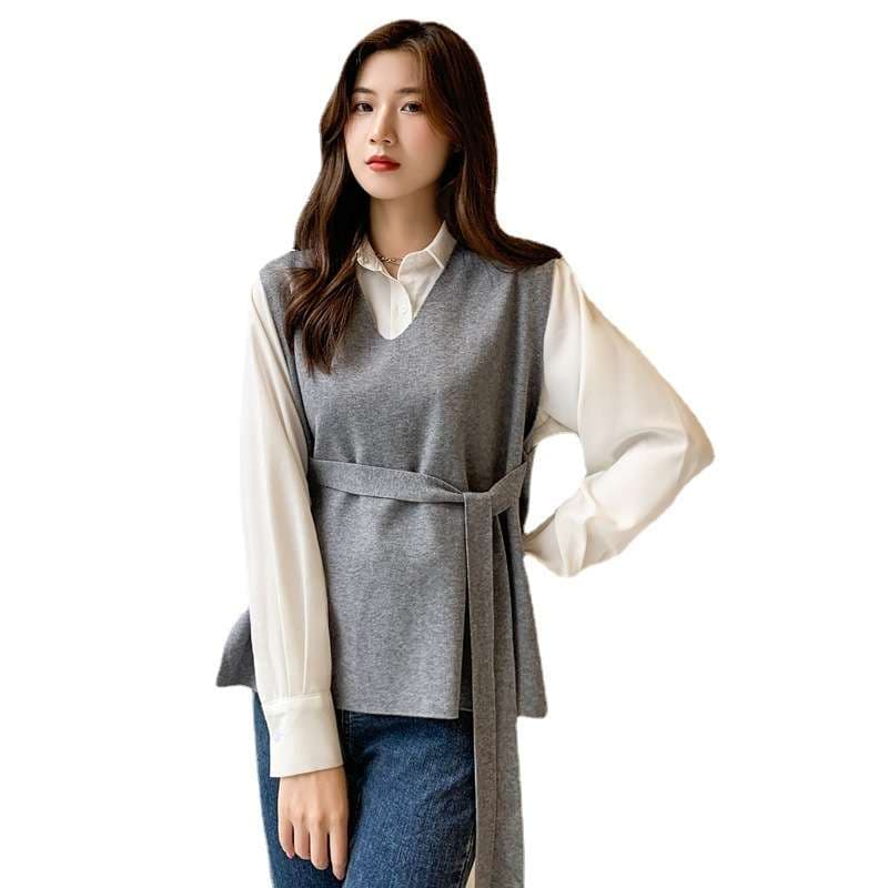 カジュアルコーデ  ベルト付きVネックニットベスト