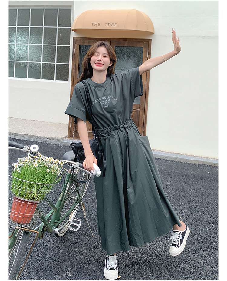 カジュアルコーデ  ゆったりカジュアルロングワンピース