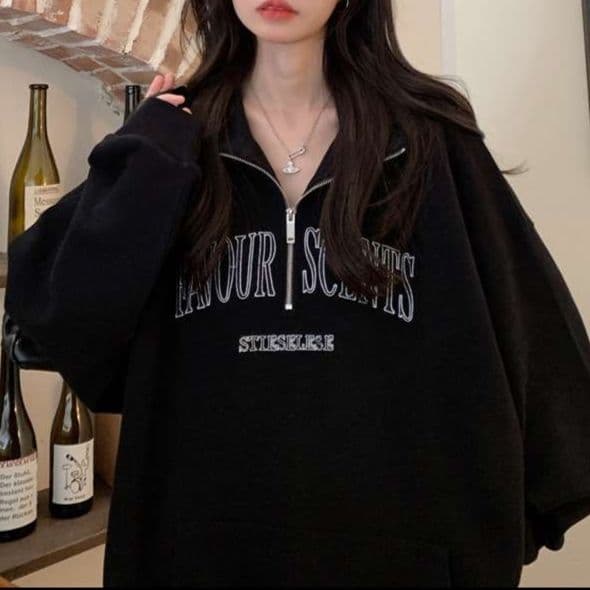 カジュアルコーデ ハーフジップスウェット