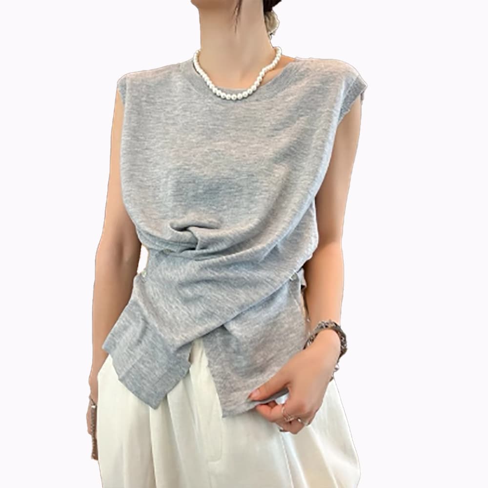 カジュアルコーデ ニットトップス袖なし薄手重ね着きれいめ