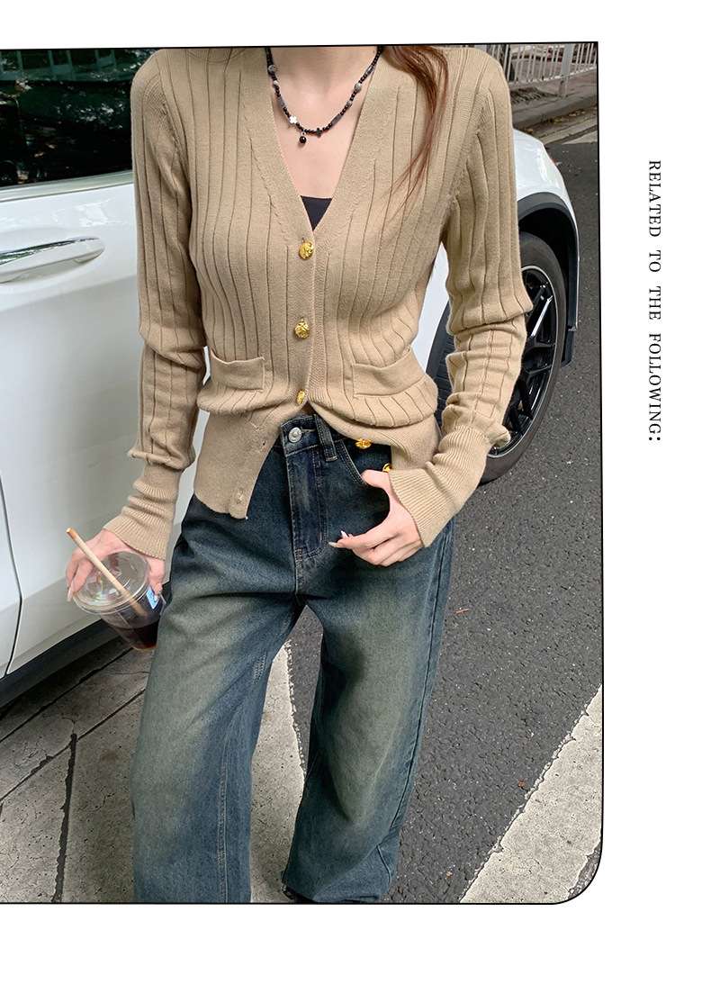カジュアルコーデ  ゆったりストレートデニムパンツ