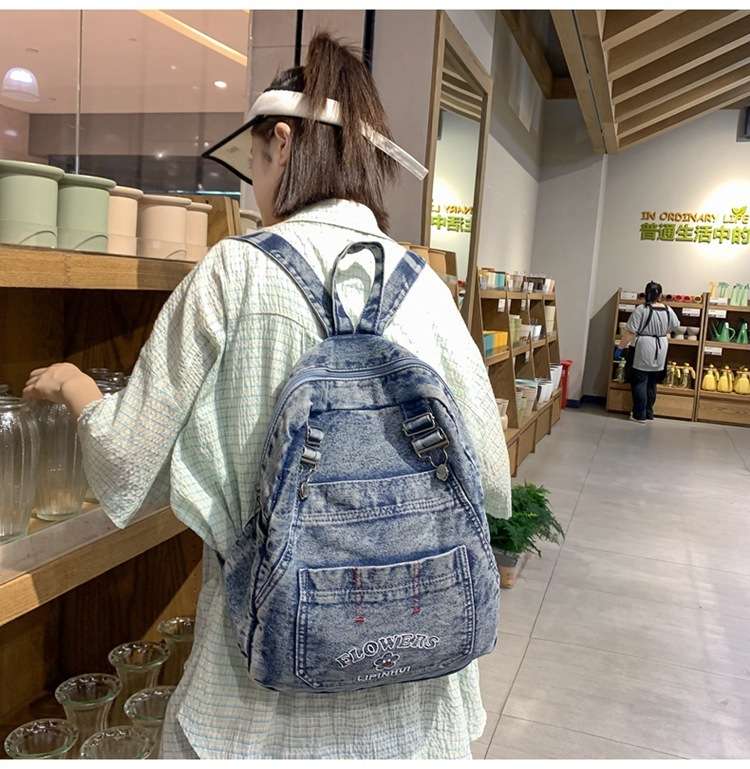 カジュアルコーデ  デニム風リュック ヴィンテージ風カジュアルバッグ