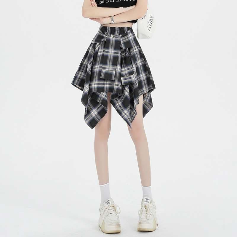 カジュアルコーデ アシンメトリーチェック柄スカート