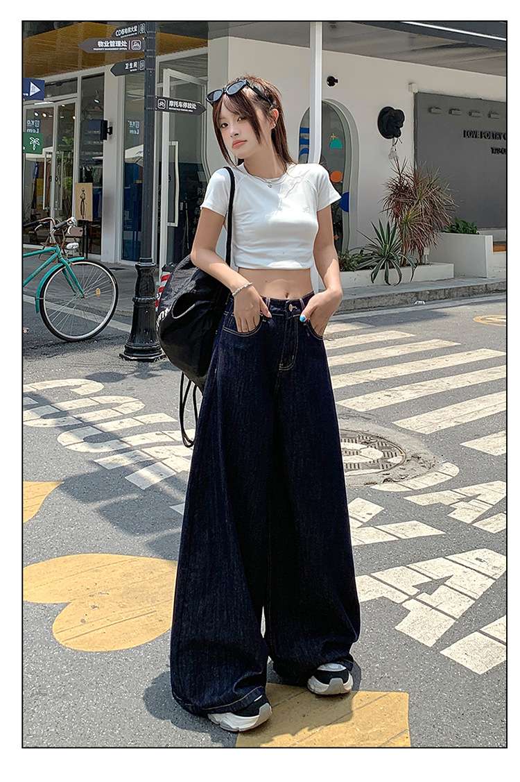 カジュアルコーデ  ゆったりワイドデニムパンツ