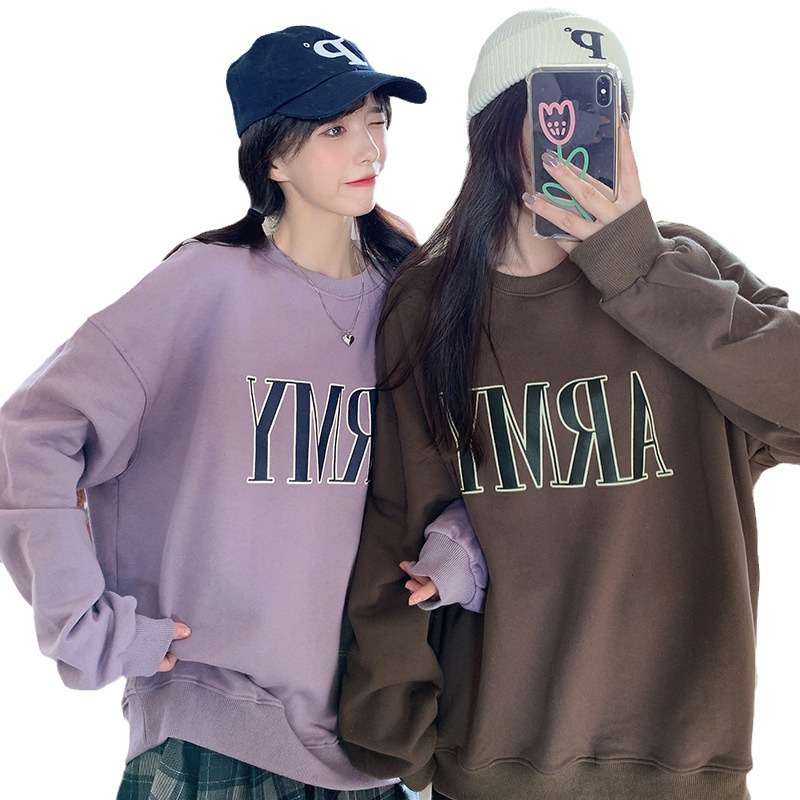 カジュアルコーデ  ARMYロゴオーバーサイズスウェット