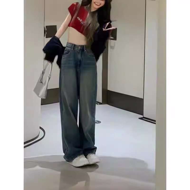 カジュアルコーデ  ゆったりワイドシルエットデニムパンツ