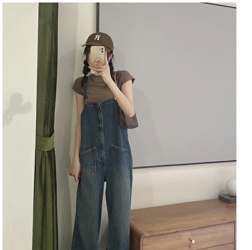カジュアルコーデ カジュアルコーデ ゆったりサロペットデニムパンツ