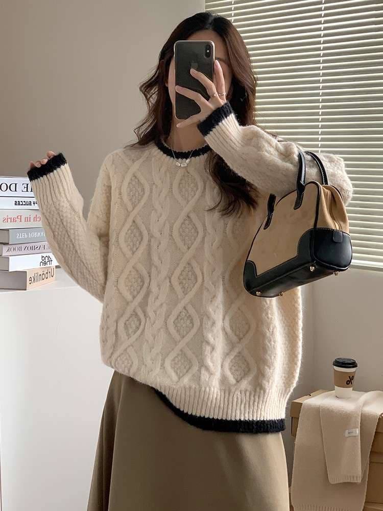 カジュアルコーデ ケーブル編みニット