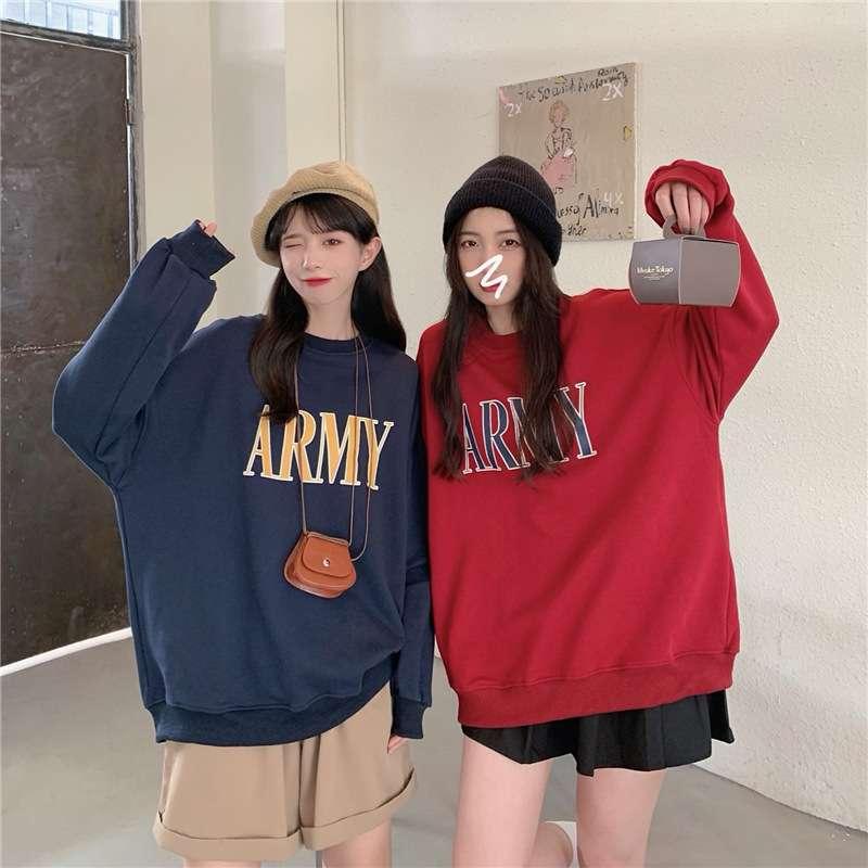 カジュアルコーデ  ARMYロゴオーバーサイズスウェット