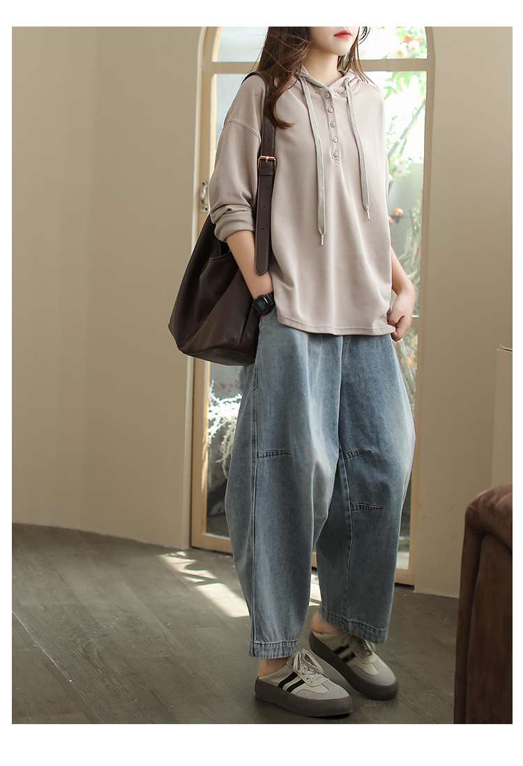 カジュアルコーデ  ゆったりバルーンシルエットデニムパンツ
