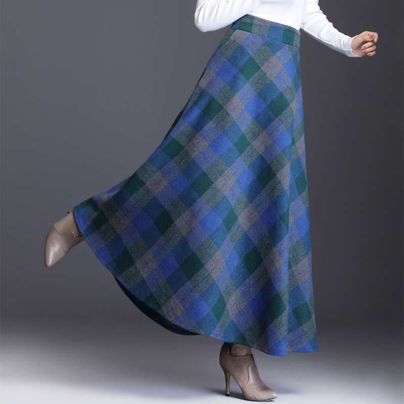 カジュアルコーデ  チェック柄ロングフレアスカート