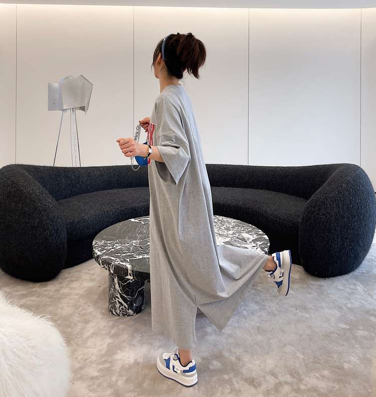 カジュアルコーデ  ニューヨークロゴゆったりTシャツワンピース