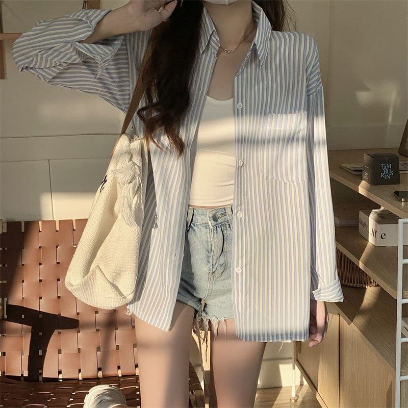 カジュアルコーデ カジュアルコーデ 爽やか縦縞オーバーサイズシャツ