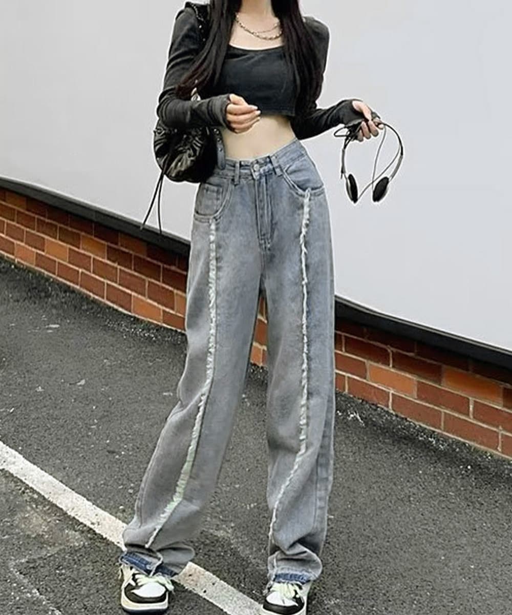 カジュアルコーデ センターライン 美脚デニムパンツ レトロ風