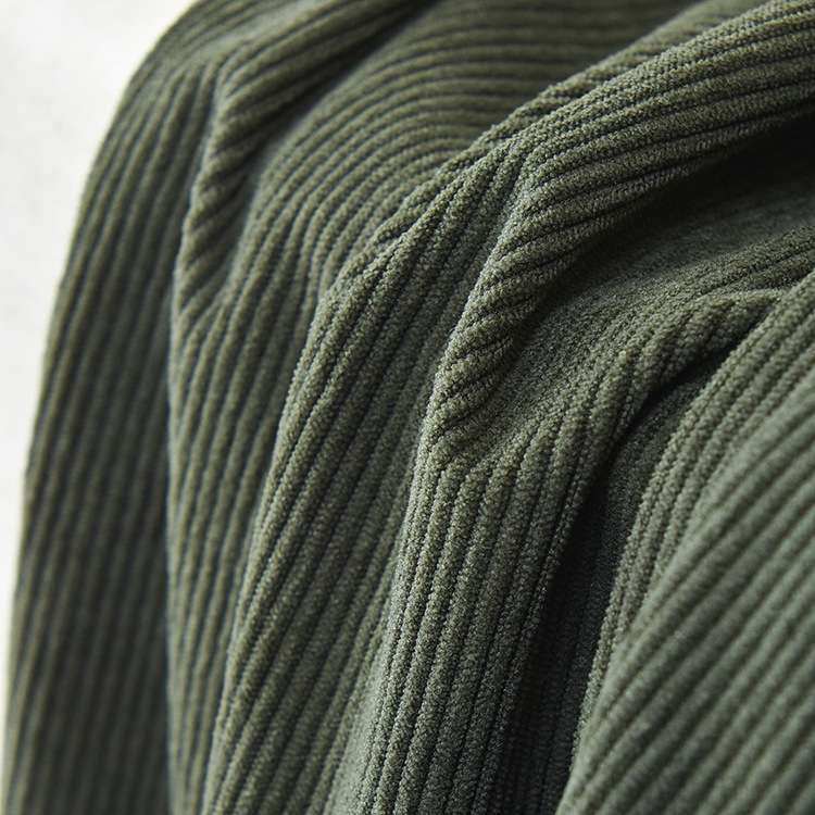 カジュアルコーデ  ゆったりコーデュロイワイドパンツ