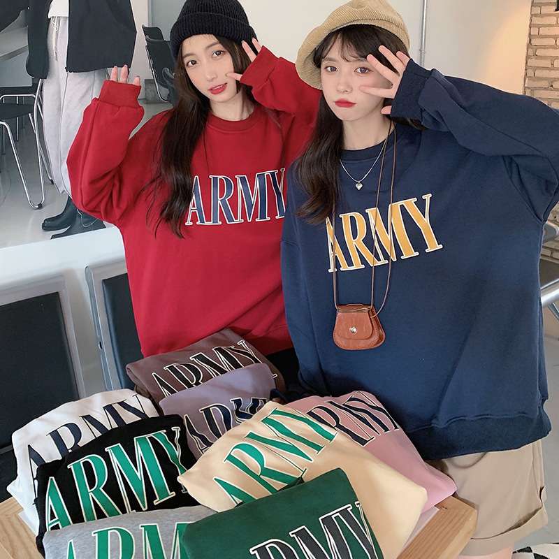 カジュアルコーデ  ARMYロゴオーバーサイズスウェット