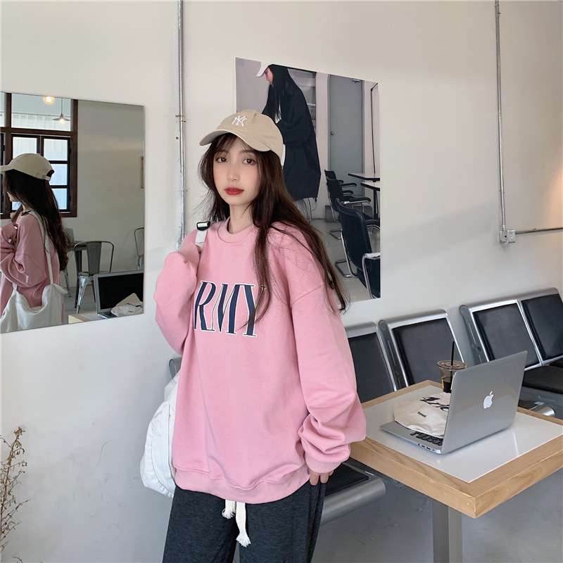 カジュアルコーデ  ARMYロゴオーバーサイズスウェット