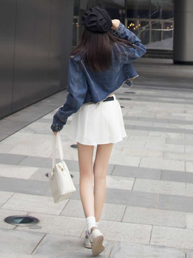 カジュアルコーデ  クロップド丈デニムジャケット