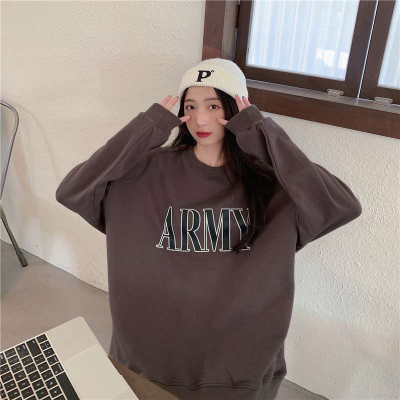 カジュアルコーデ  ARMYロゴオーバーサイズスウェット