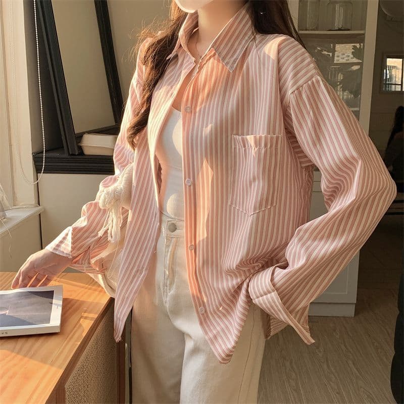 カジュアルコーデ カジュアルコーデ 爽やか縦縞オーバーサイズシャツ