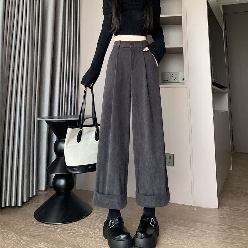 カジュアルコーデ ワイドシルエットコーデュロイパンツ