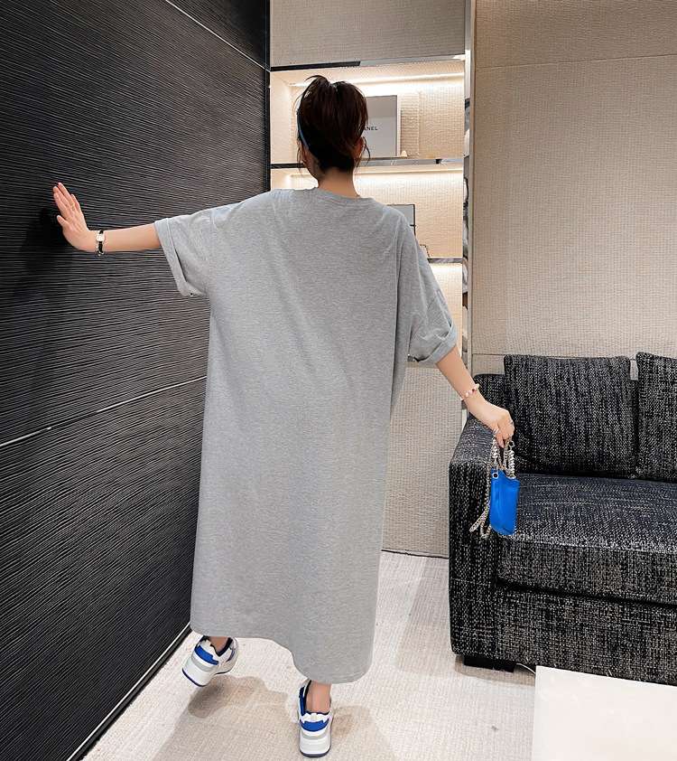 カジュアルコーデ  ニューヨークロゴゆったりTシャツワンピース
