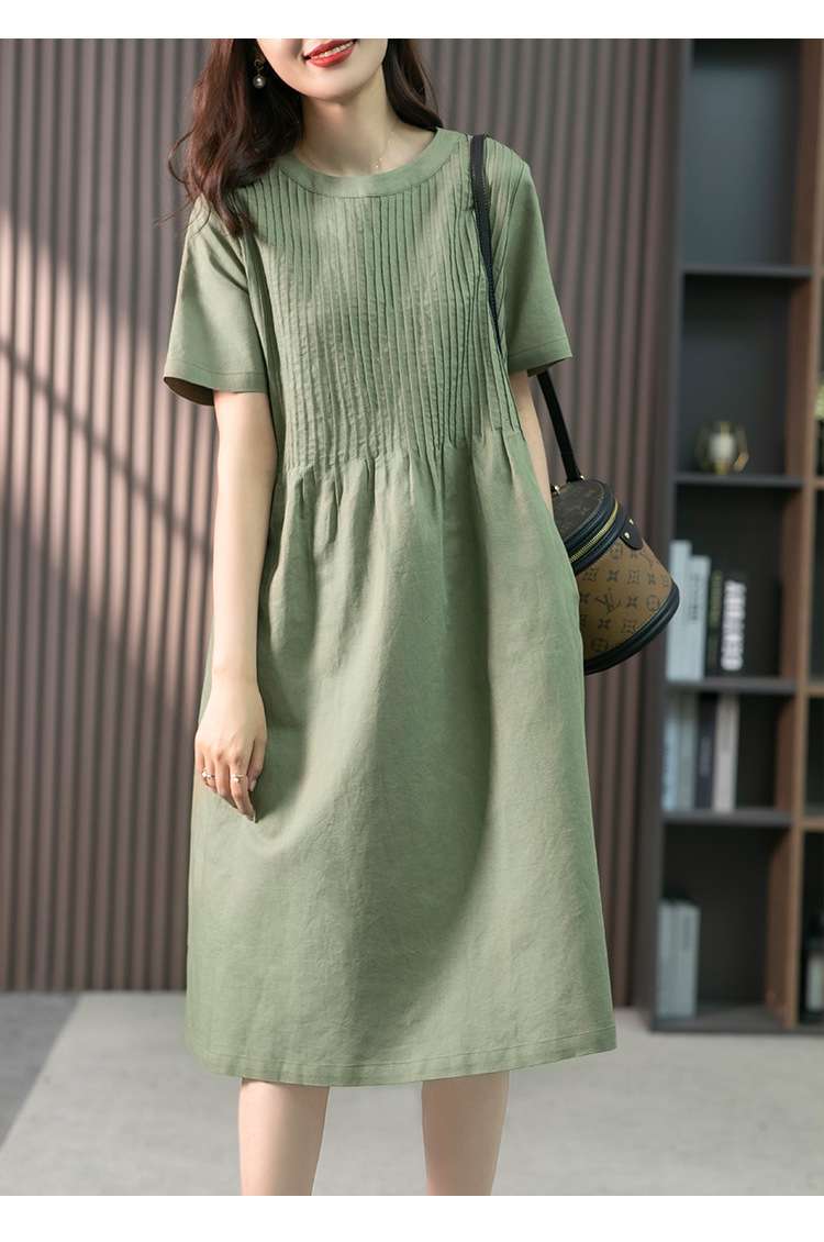 カジュアルコーデ  プリーツ胸元デザインカジュアルワンピース
