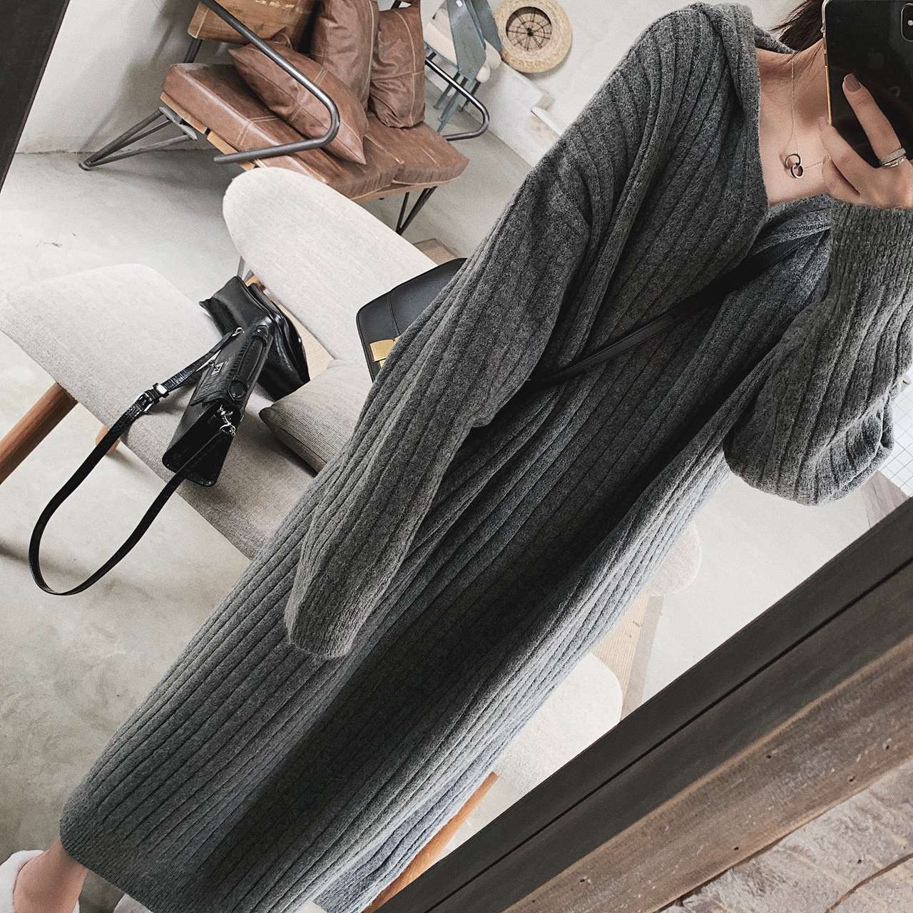 カジュアルコーデ  リブニットロングワンピース