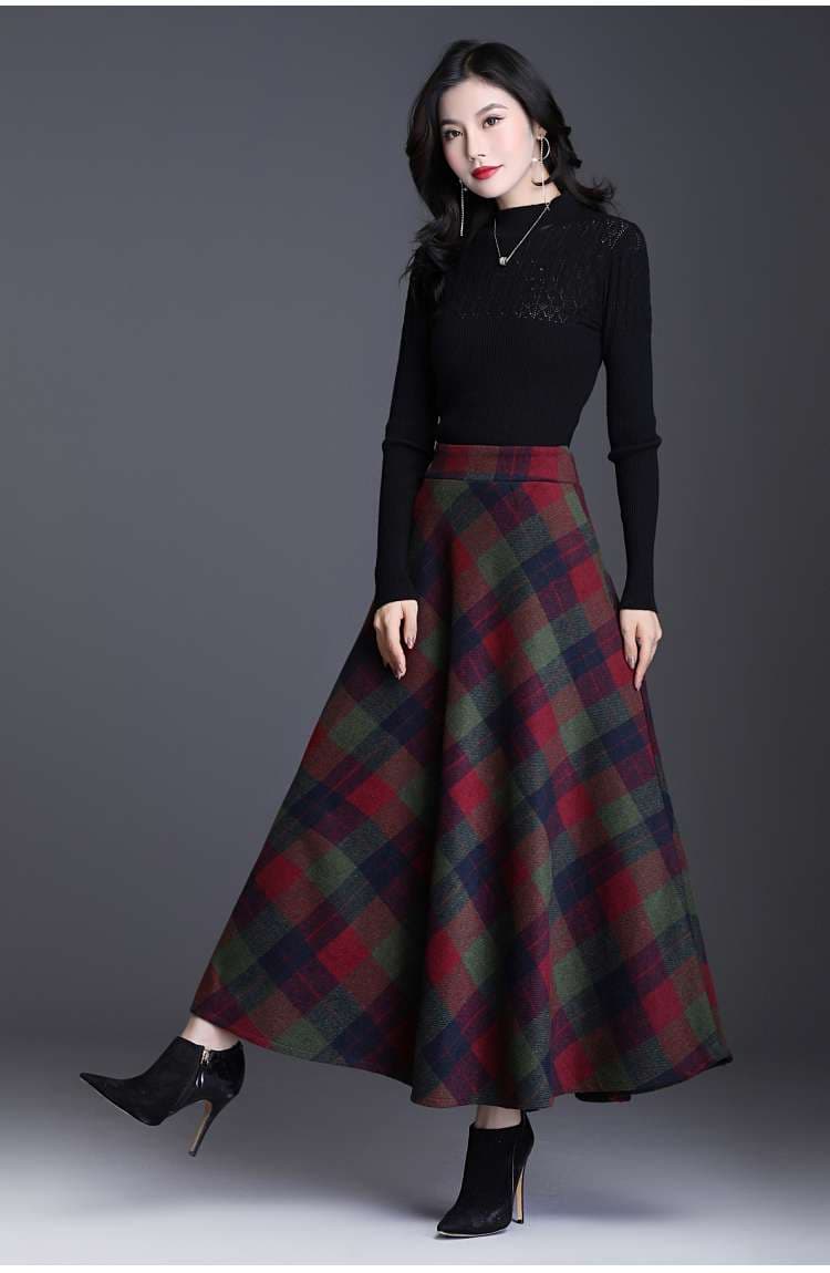 カジュアルコーデ  チェック柄ロングフレアスカート