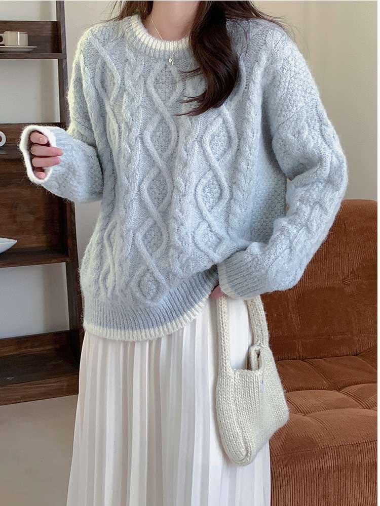 カジュアルコーデ ケーブル編みニット