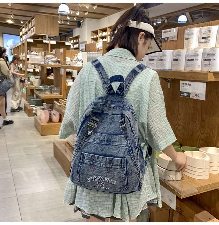 カジュアルコーデ  デニム風リュック ヴィンテージ風カジュアルバッグ