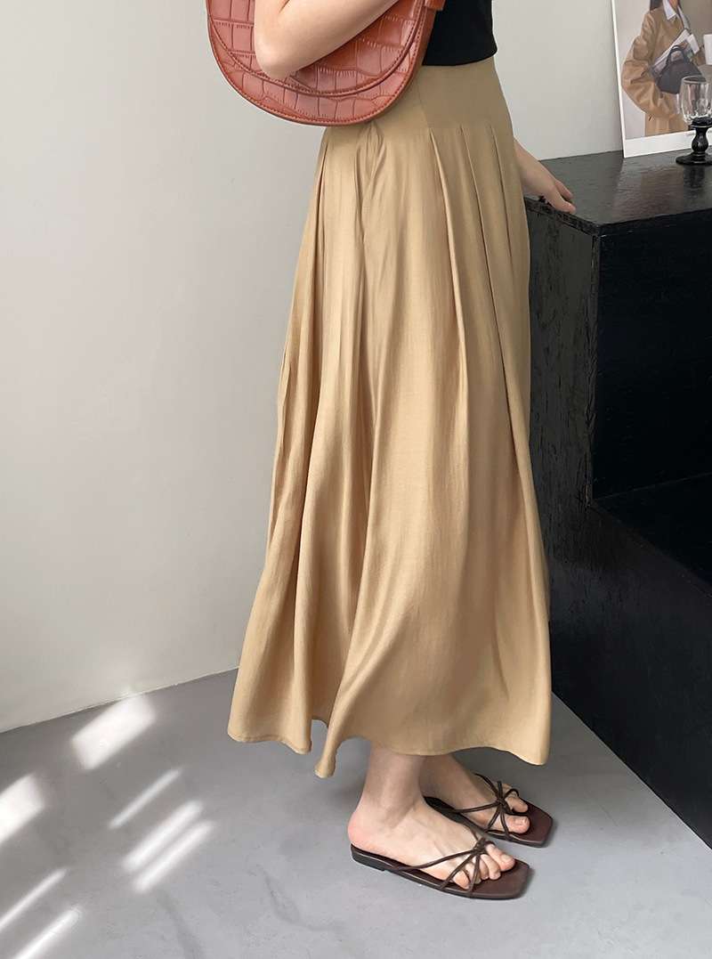 カジュアルコーデ  ロング丈フレアスカート