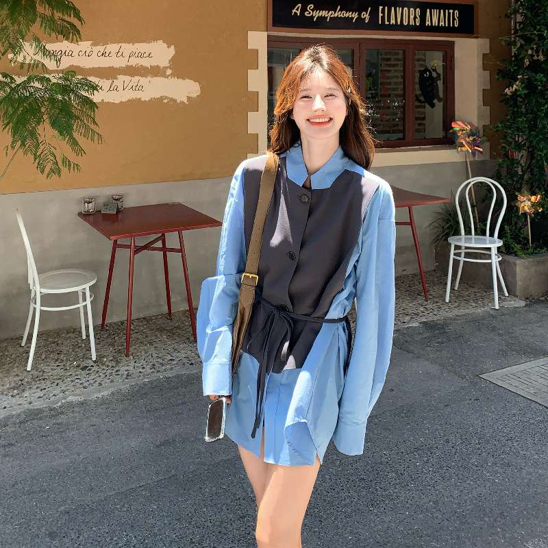 カジュアルコーデ  レイヤード風ベスト付きシャツワンピース