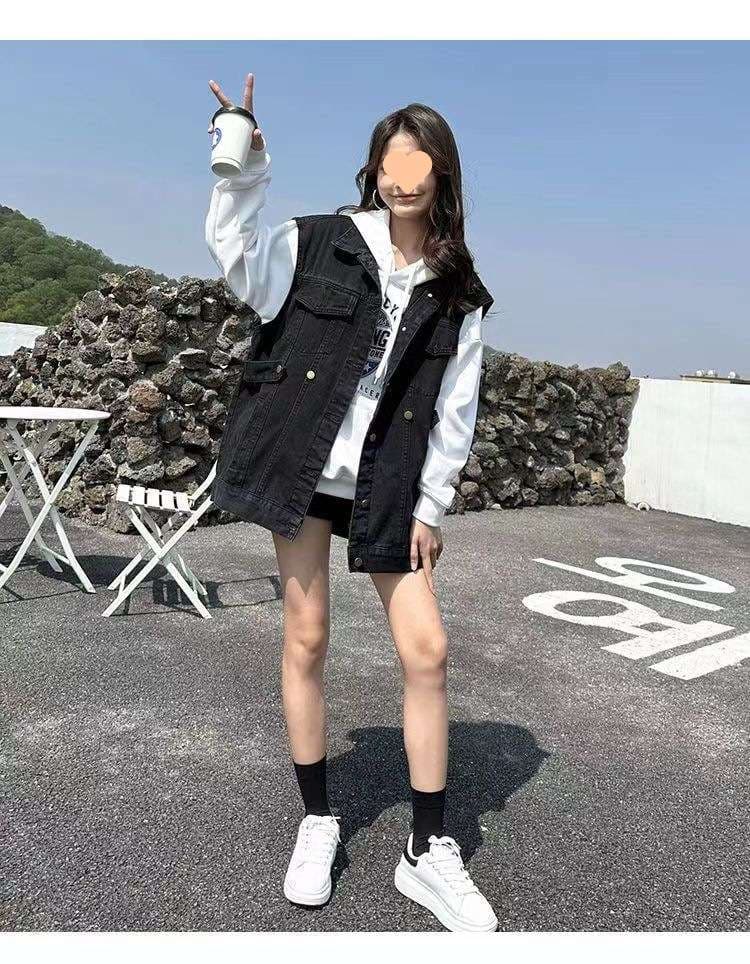 カジュアルコーデ  オーバーサイズデニムベスト