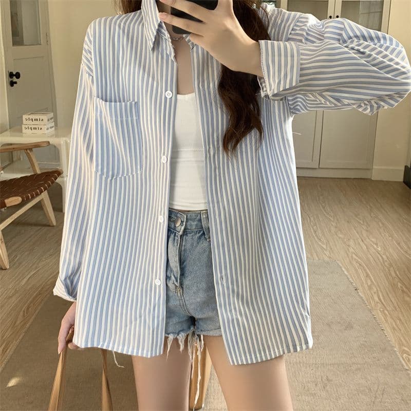 カジュアルコーデ カジュアルコーデ 爽やか縦縞オーバーサイズシャツ