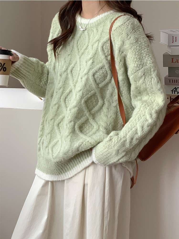 カジュアルコーデ ケーブル編みニット