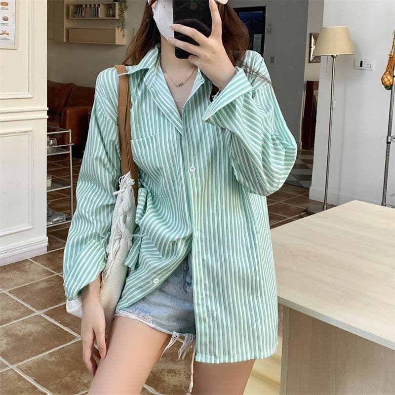 カジュアルコーデ カジュアルコーデ 爽やか縦縞オーバーサイズシャツ