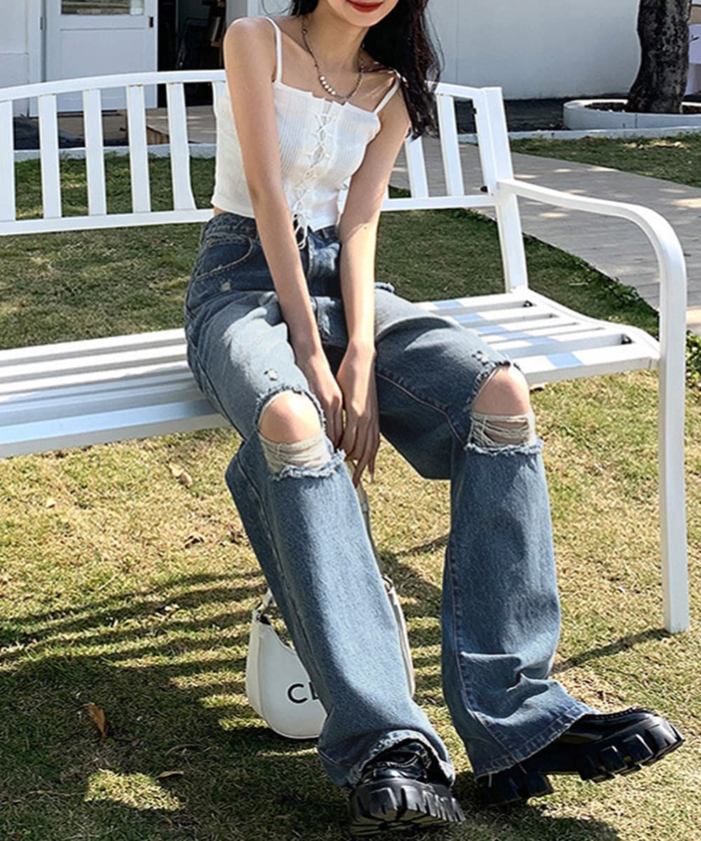 カジュアルコーデ ハイウエストダメージデニムパンツ 美脚効果