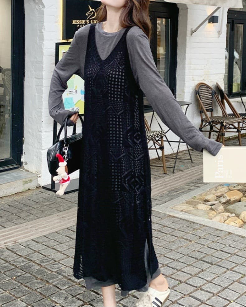 カジュアルコーデ 透かし編みレース重ね着風マキシワンピース