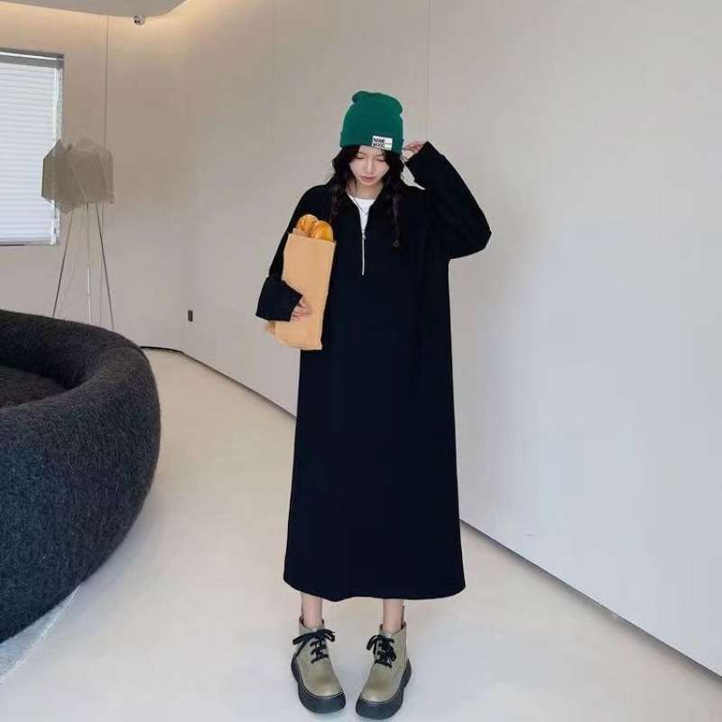 カジュアルコーデ  ゆったりジップアップロングワンピース