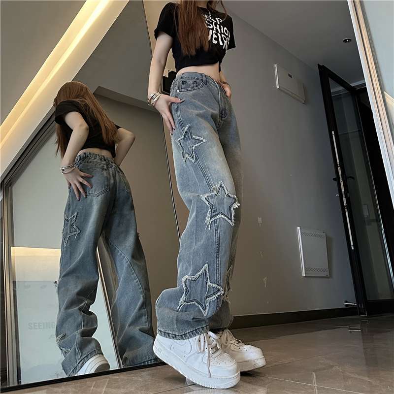 カジュアルコーデ  スター切り抜きワイドデニムパンツ