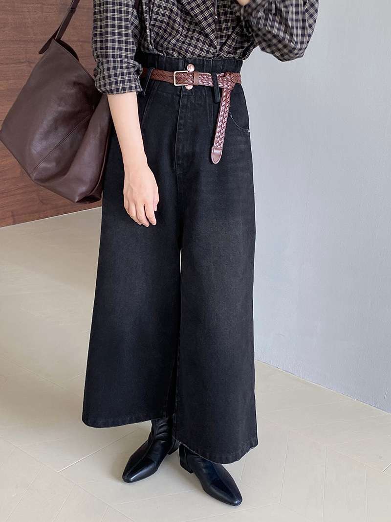 カジュアルコーデ  ワイドデニムパンツ ロング丈 ストレート