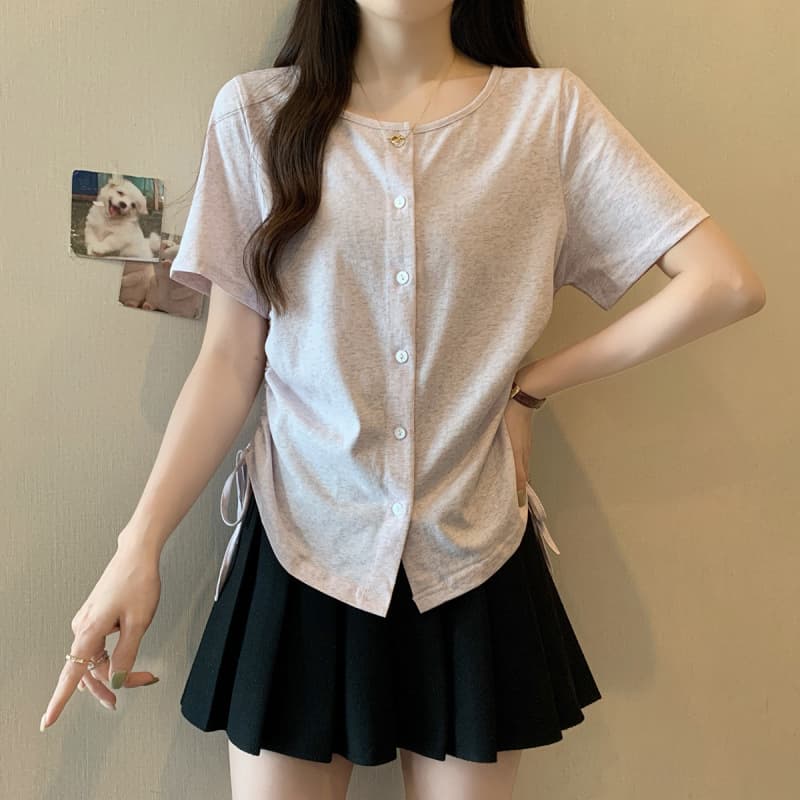 カジュアルコーデ 丸首前開きゆったりブラウス