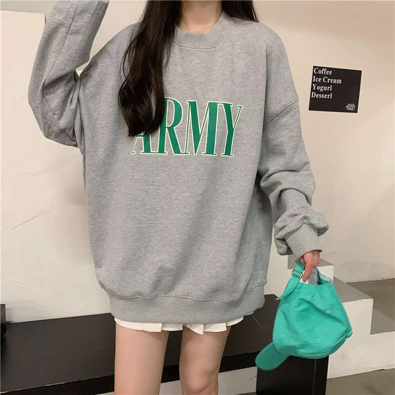 カジュアルコーデ  ARMYロゴオーバーサイズスウェット
