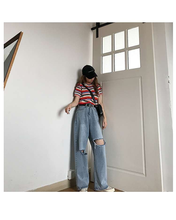 カジュアルコーデ  ゆったりダメージ加工ワイドデニムパンツ